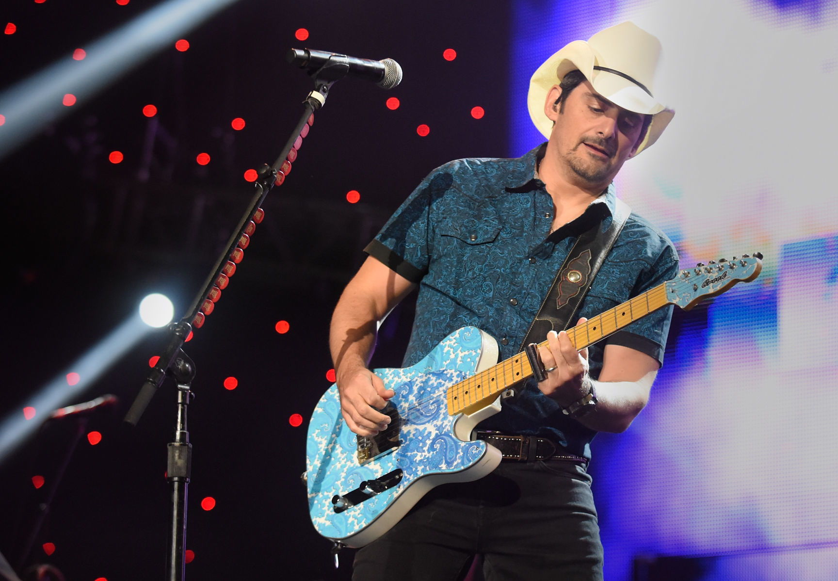 Music Brad Paisley